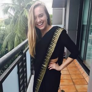 Meet your Posher, Alia